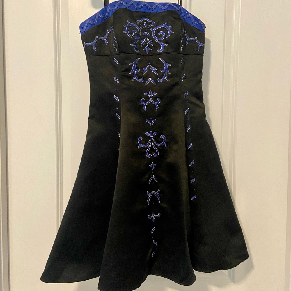 Strapless cocktail/homecoming dress